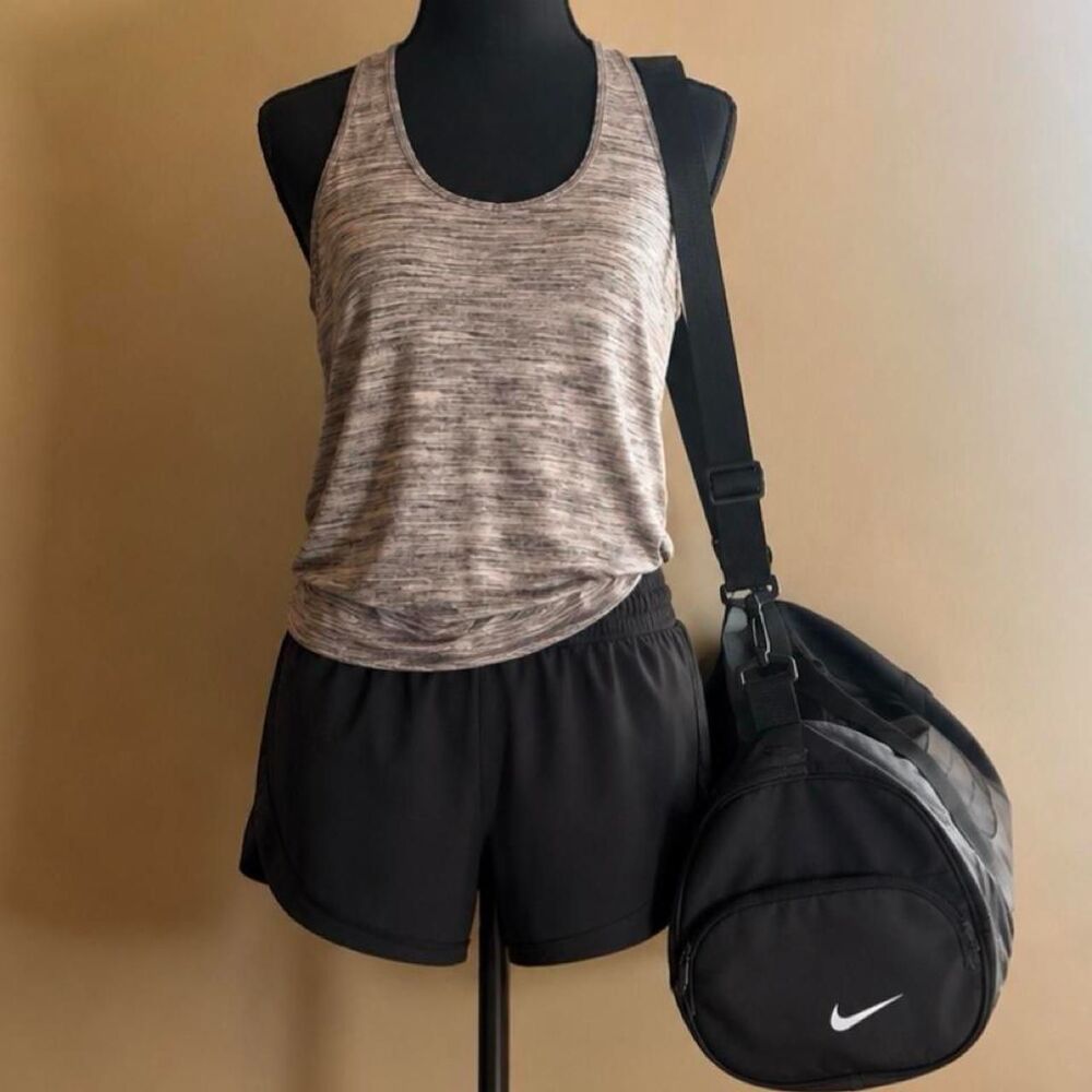 Lululemon Women's tank top